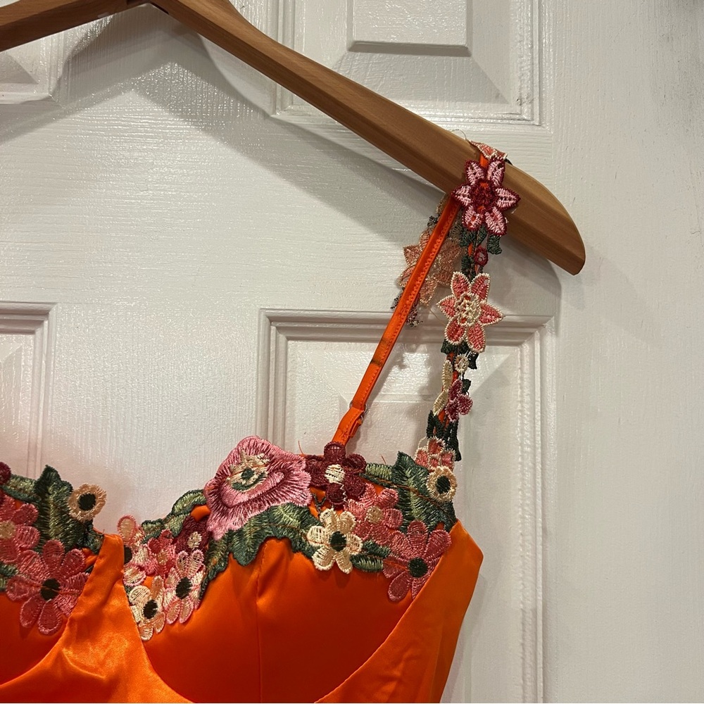 Selfie Leslie Rose Garden Floral Appliqué Pleat Mini Dress Orange Fairy Mermaid - Picture 4 of 8